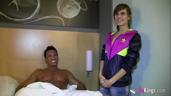 Stora Ainara gets in bed with her idol Marco Banderas in her best fuck ever nya videor