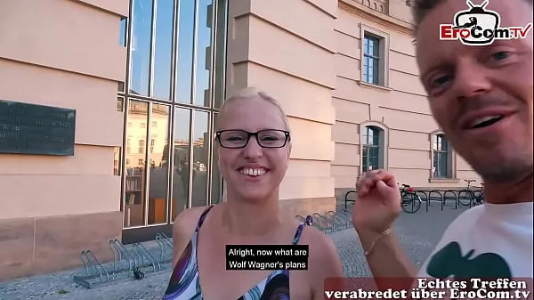 大German single girl next door tries real public blind date and gets fucked新视频