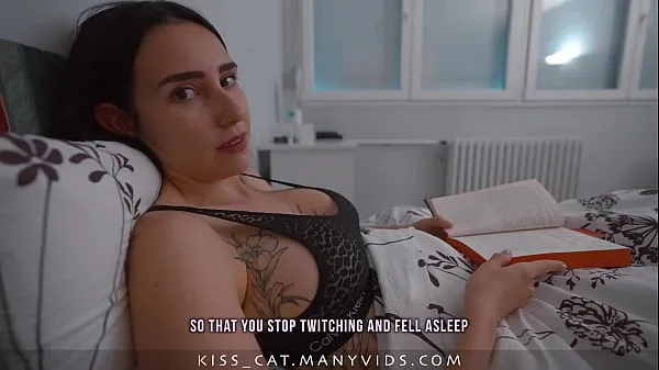 Velká Step mom share bed with handjob!? Surprise - Step son fucks Step mother with Creampie nová videa