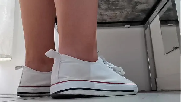 Dirty feet and dirty insoles for your Italian giantess in public shop - Dirty and sweaty feet all to worship Video mới lớn