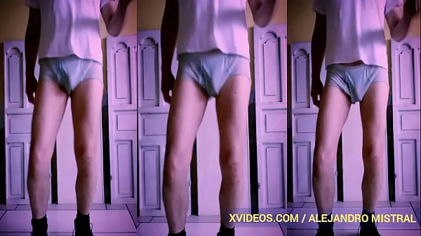 大恋物癖内衣成熟男人在特鲁萨亚历杭德罗·米斯特拉尔同性恋视频新视频