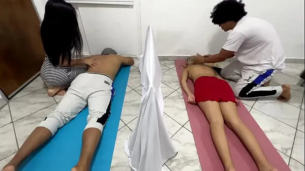 The Masseuse Fucks the Girlfriend in a Couples Massage While Her Boyfriend Massages Her Next Door NTR Video mới lớn