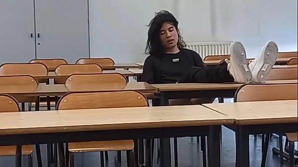 Oh my... This student wanks his dick at school مقاطع فيديو جديدة كبيرة