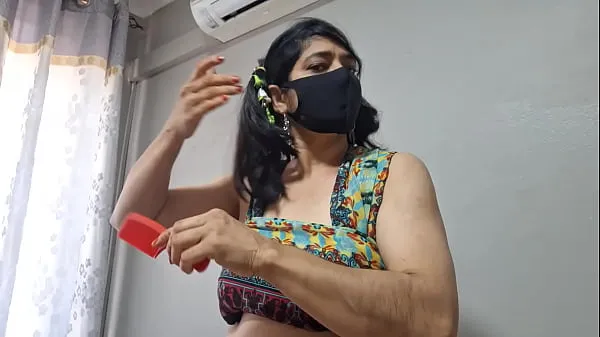 Desi girl on Webcam licking her pussy Video baru yang besar