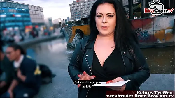 Grandes Fat Girl gordinha alemã apanhada em um casting de rua real novos vídeos
