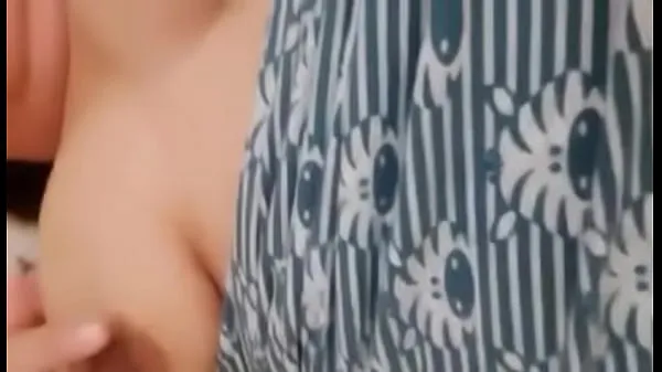 Isoja Big Nipple Women Playing With Her Boobs & Pussy uutta videota