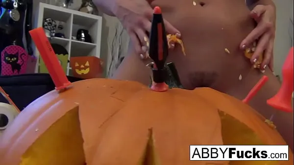 Abigail carves a pumpkin then plays with herself Video baharu besar