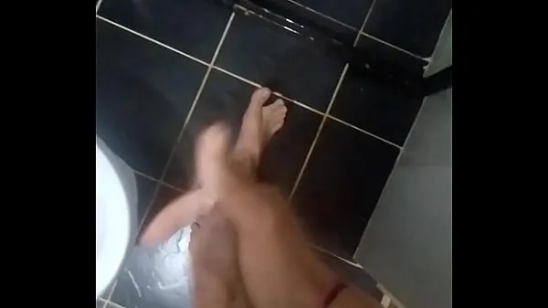 Büyük Jerking off in the bathroom of my house yeni Video
