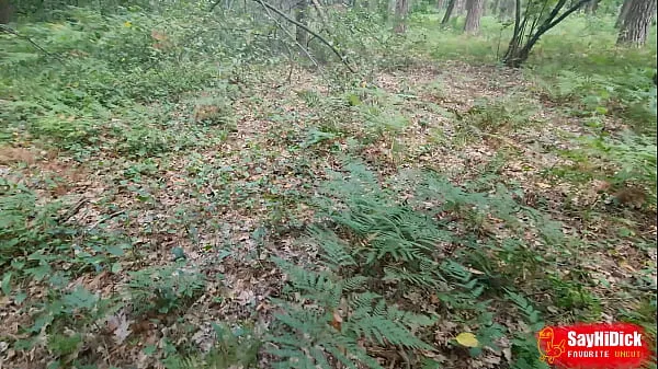 Velká My naked walk in the forest ended with a creamy cumshot nová videa
