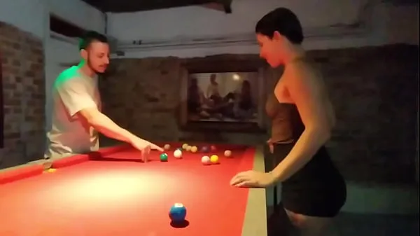 Velká She loves having sex in random places nová videa