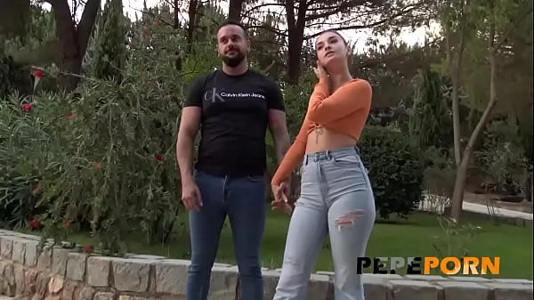Büyük Young and beautiful couple tries their first porno: Meet amazing Candy Fly yeni Video