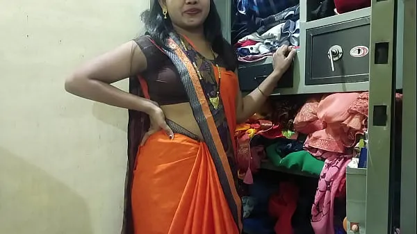 Took off the maid's saree and fucked her (Hindi audio Video baharu besar