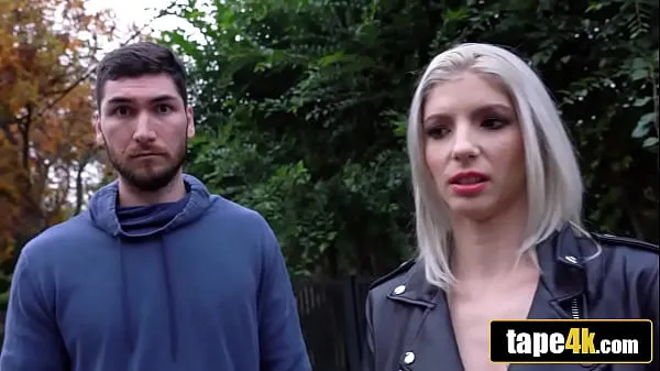 Veliki Dumb Blonde Hungarian Cuckolds Her Jealous Boyfriend For Cash novi videoposnetki