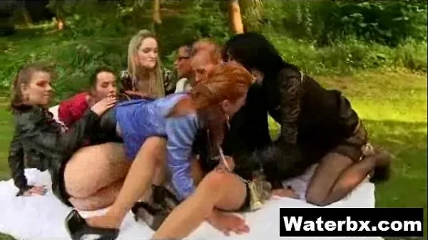 Perky Titty Fetish Chick Wild Pee Video baru yang besar