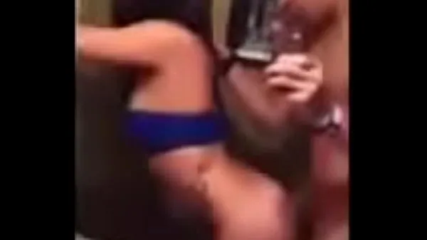 Veliki Latina Girl Has A Quickie In The Bathroom novi videoposnetki
